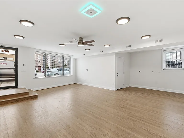 5915 N Milwaukee Ave #G — Photo 6