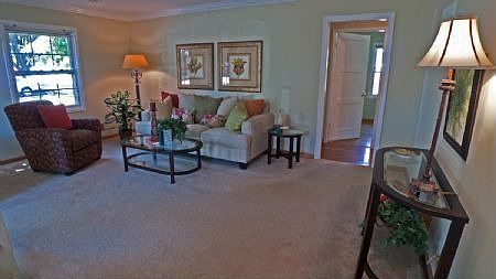 1st image of 469 Vine Ave