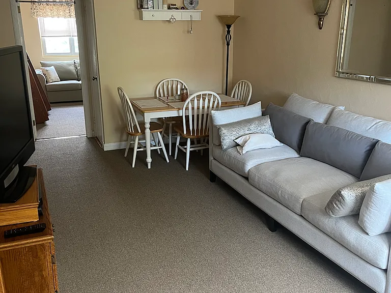 83 Dongan Ave #2 — Photo 10