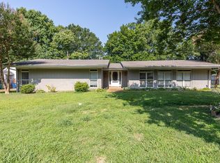 2181 Riverdale Rd, Germantown, TN 38138