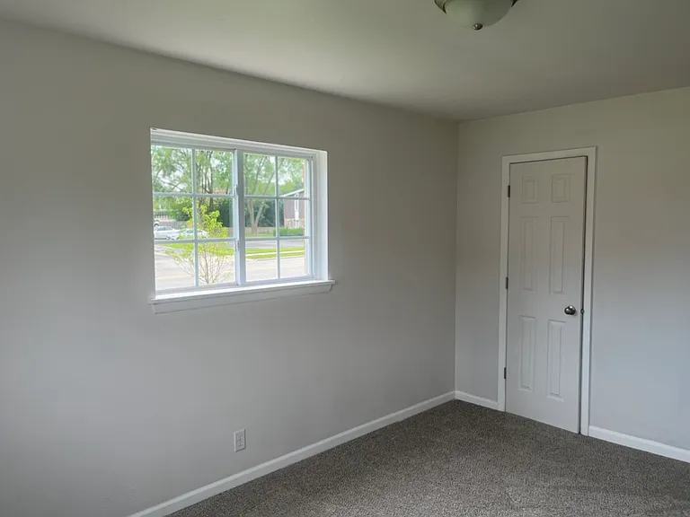 N84W15428 Menomonee Ave #1 — Photo 8
