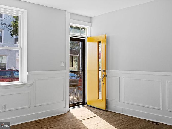 3rd image of 2026 N Lawrence St