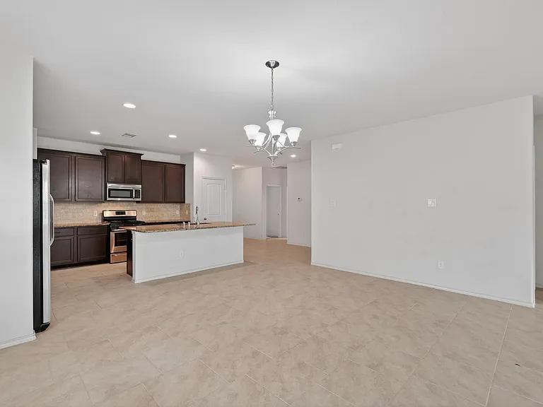 138 Meadow Grove Dr — Photo 19