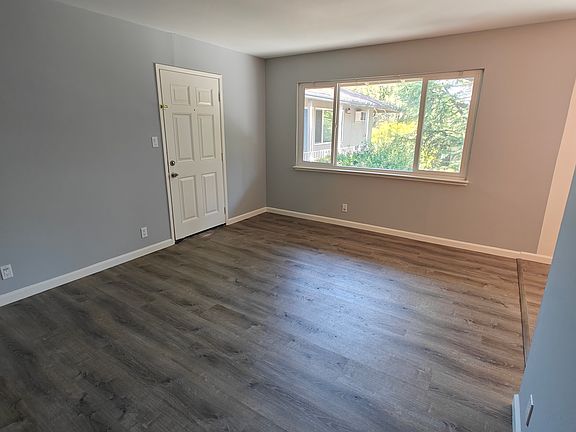 2nd image of 211 Rushmore Ln #5