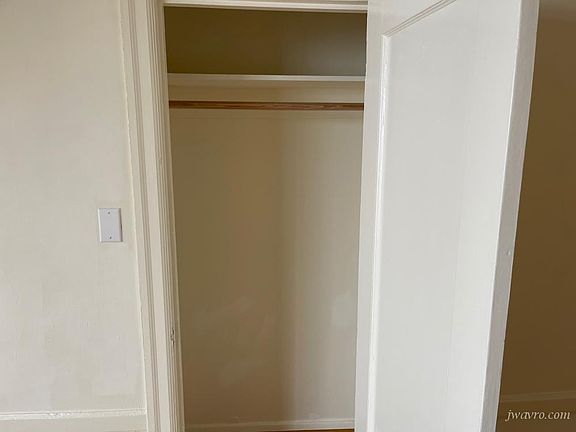 5th image of 460 S Van Ness Ave APT 6