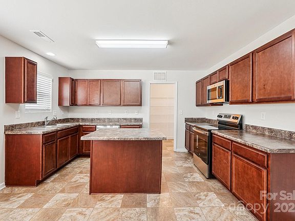 3rd image of 5030 Ashley Place Dr