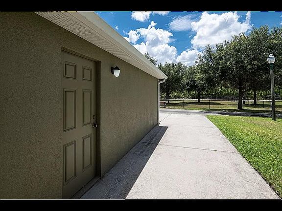 2nd image of 10254 Hartford Maroon Rd