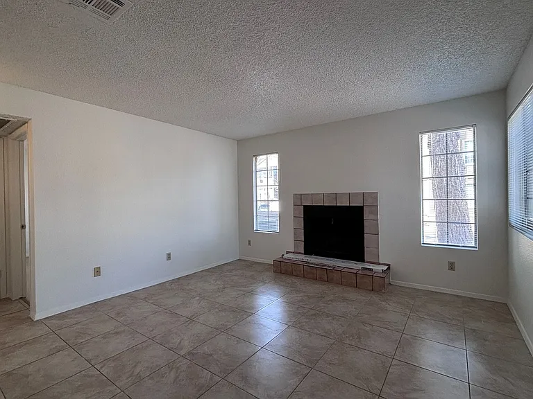 2686 Aarondavid Dr — Photo 16