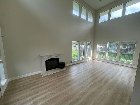 3rd image of 5306 Beacon Dr APT A