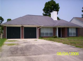 16 Ropemaker Ct, Savannah, GA 31410