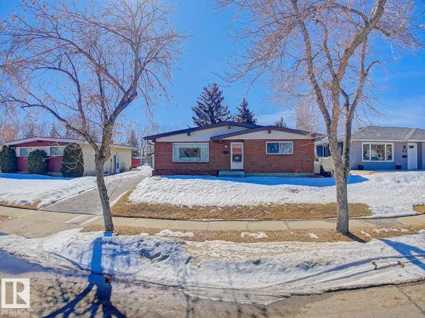 9611 90th Ave, Fort Saskatchewan, AB T8L 1M4