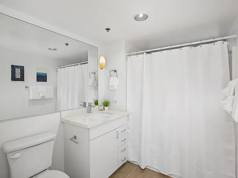425 W Beech St #526 — Photo 25
