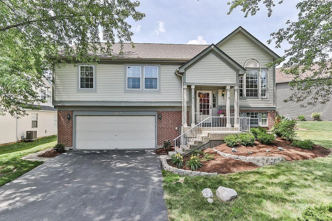 1167 Lexington Ln photo 1