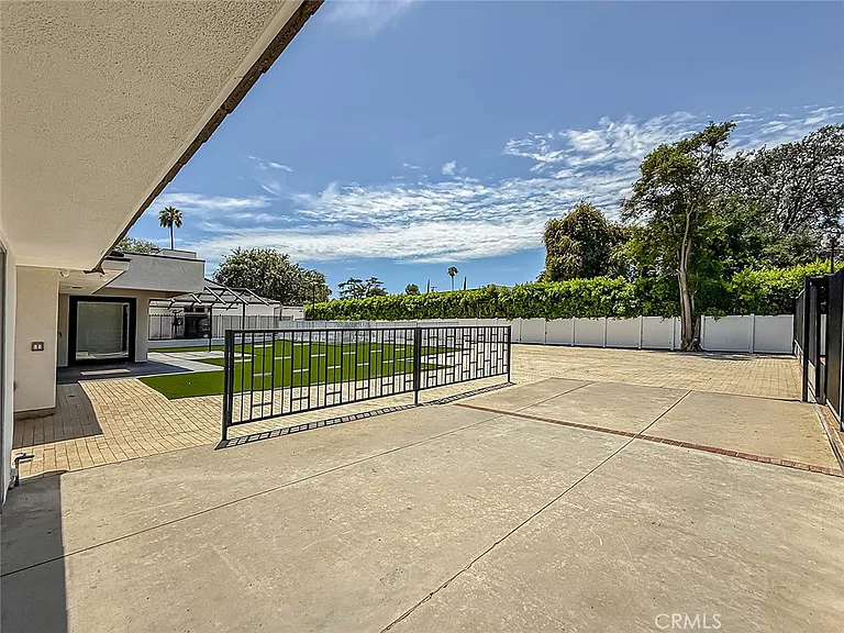 22921 Dolorosa St — Photo 57