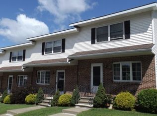 9 Howard Est, Saint Albans, VT 05478