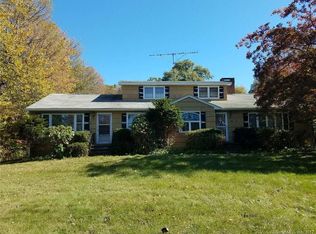 39 Pembroke Rd, Danbury, CT 06811