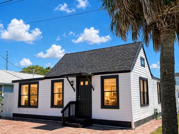 13707 Plymouth St, Madeira Beach, FL 33708