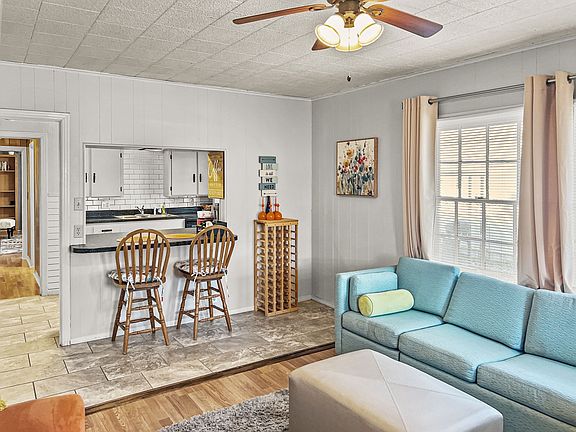 3rd image of 204 S Clear St #204