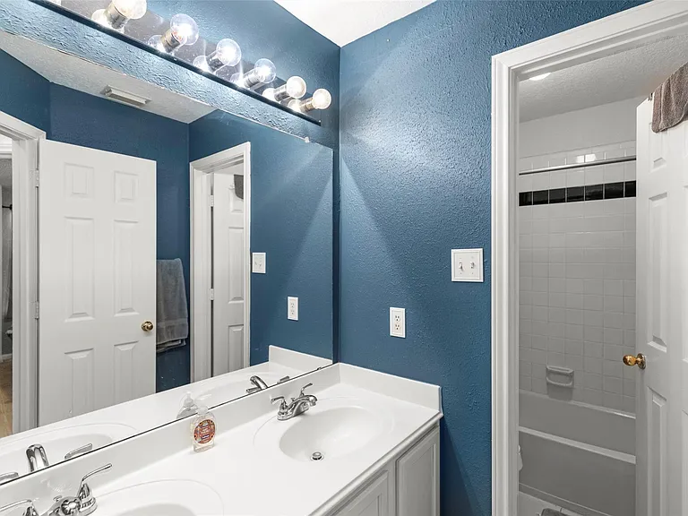 723 Avery Dr — Photo 20