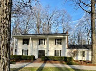 423 Woodland West Dr, Greenfield, IN