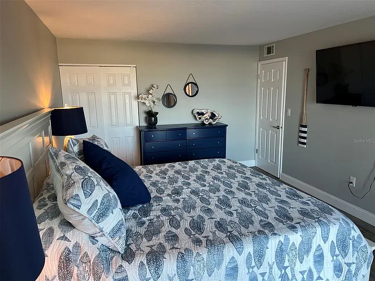 1270 Gulf Blvd #401 — Photo 13