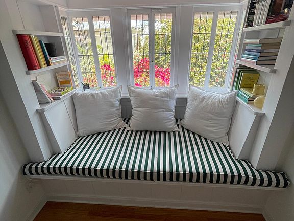5th image of 1219 N Harper Ave #1