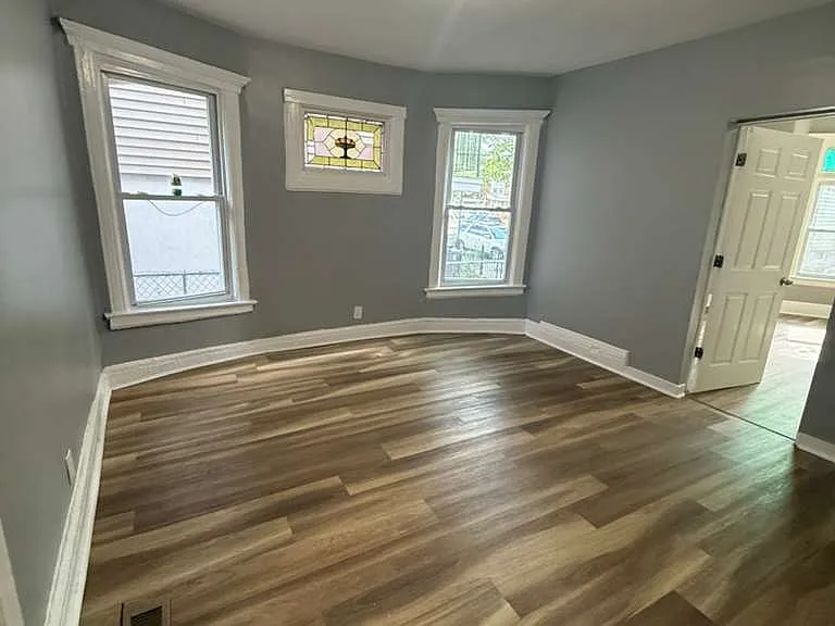164 S 10th St #1 — Photo 1