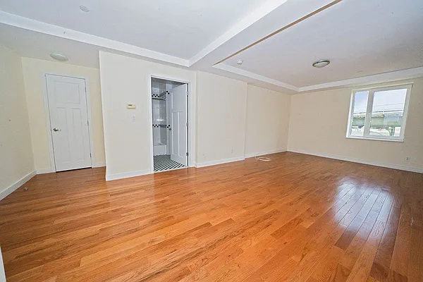 Rented by Level Group | media 27