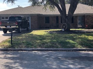 1025 Pawhuska Ln, Burkburnett, TX 76354
