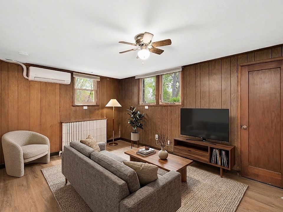 1st image of 895 Humboldt Ave #2