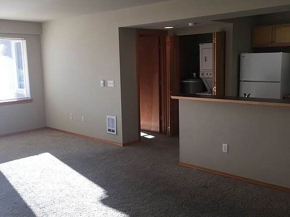 4th image of 12317 15th Ave NE APT 410