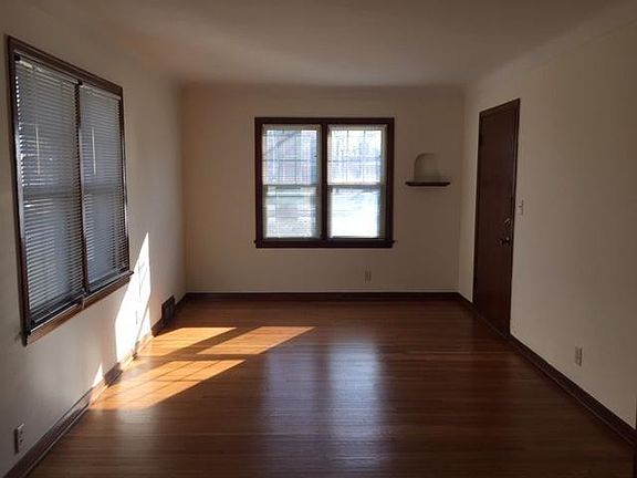 3rd image of 4286 Monroe St #3