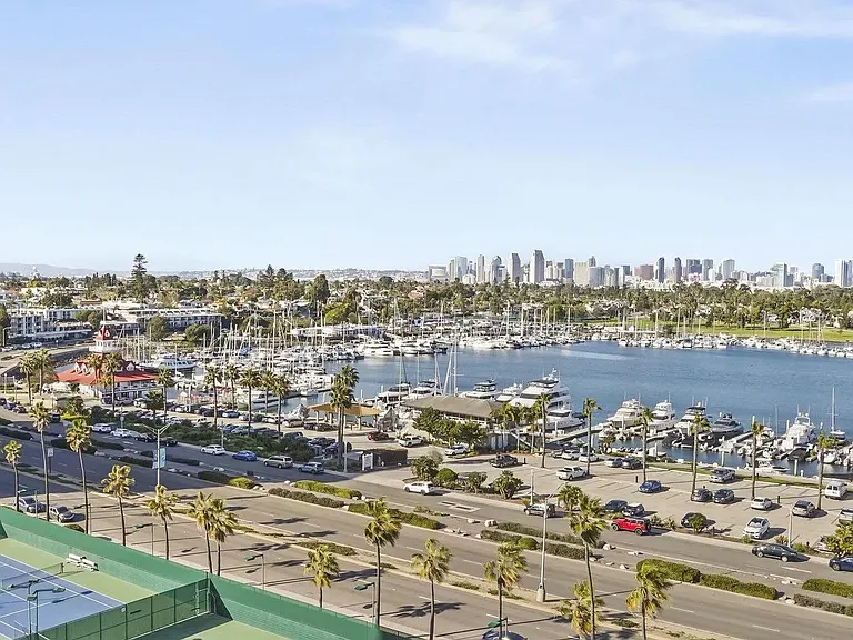 1750 Avenida Del Mundo #904 — Photo 18