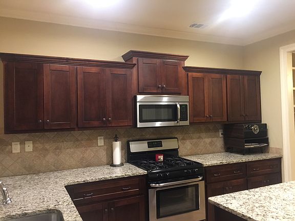 5th image of 2388 Saint Ives Ln