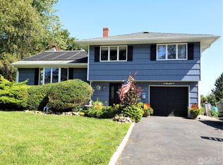 30 Woodland Rd, Jamesburg, NJ 08831