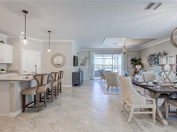 3rd image of 19320 Bluff Dr