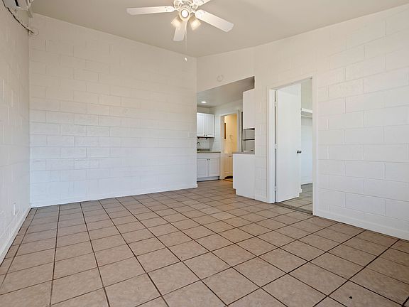 7-web-or-mls-2444 E Danbury Rd 4--3_11212025