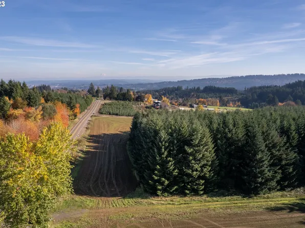 22120 SW Chapman Rd, Sherwood, OR 97140