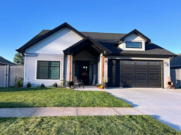 1909 10th St, Central City, NE 68826