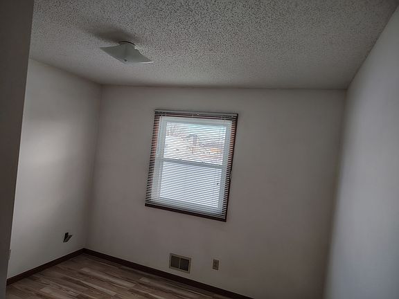 5th image of 3575 Vermillion St #2
