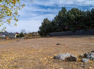 Arlington Pl, Tehachapi, CA 93561