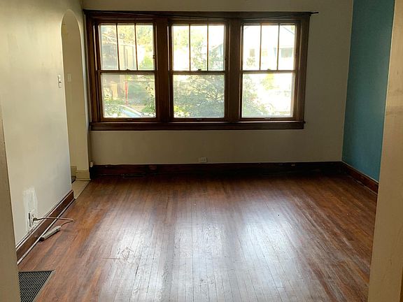4th image of 3016 N Christiana Ave #1