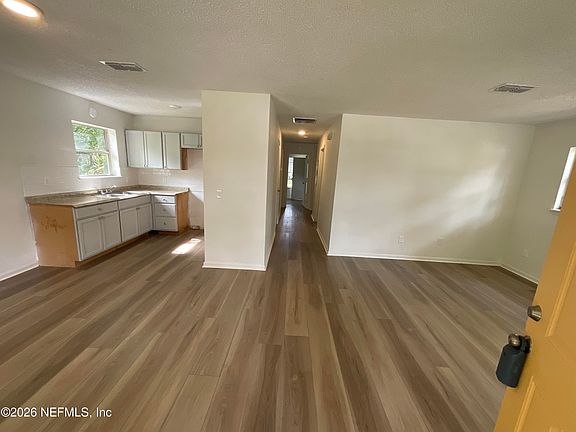 4th image of 1813 W 5TH Street