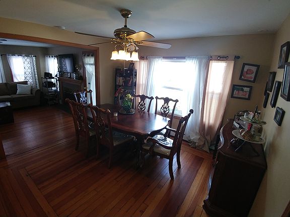 11st flr-Dining Room