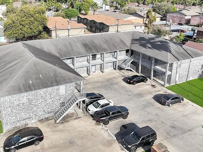 403 N. Broadway Street — Photo 12