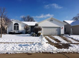 1921 13th St, Silvis, IL 61282