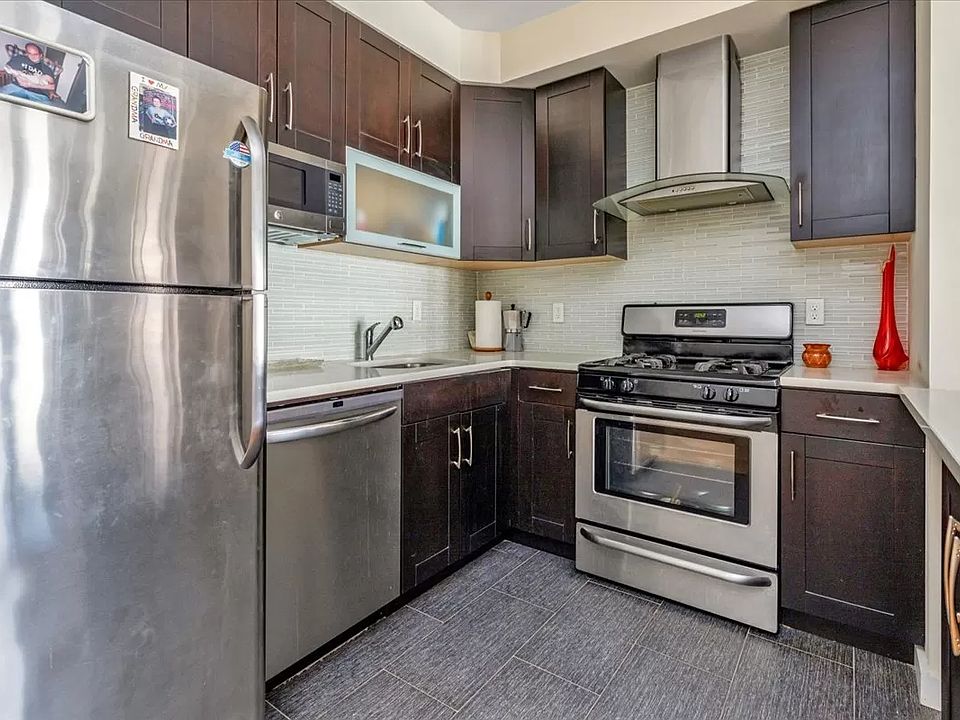 1st image of 2540 38th St #2A