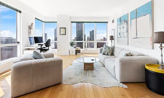 2nd image of 350 W 42nd St APT 44A