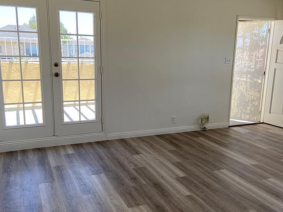 Livingroom looking towards patio