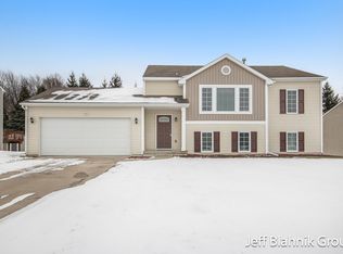 5132 Red River Ave SW, Wyoming, MI 49418